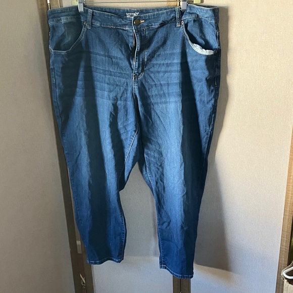 Terra & Sky Denim - FINAL MARKDOWN Terra & Sky Classic Blue Jeans 26w